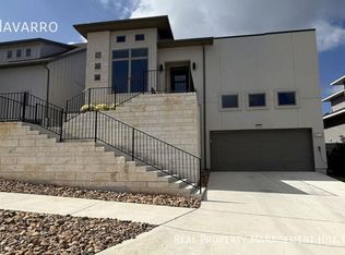 311 Navarro, Boerne, TX 78006