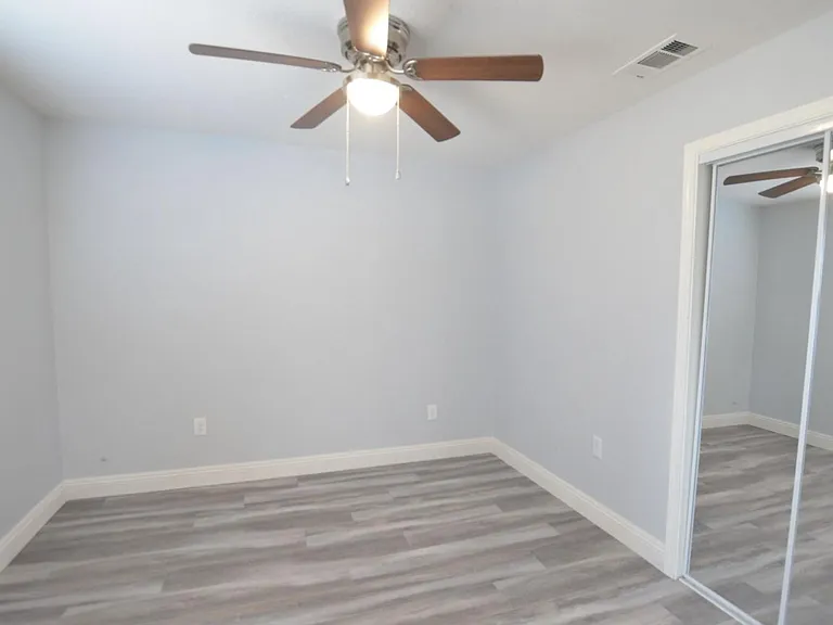 5766 Belleview Ave — Photo 8