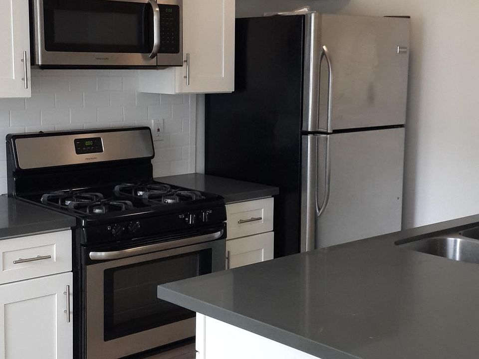1st image of 2500 Mathews Ave #1