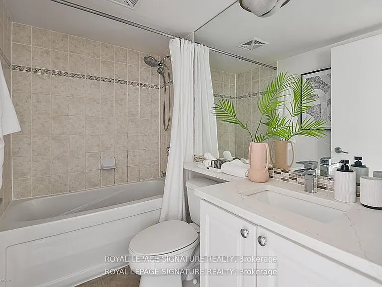 231 Fort York Blvd #1102 — Photo 10