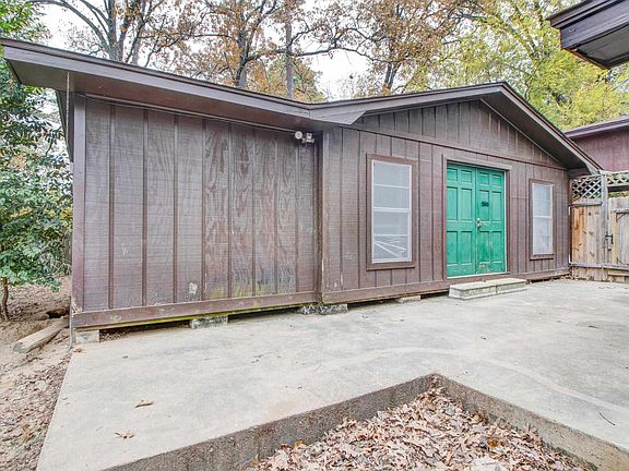 2nd image of 2813 Teakwood Dr