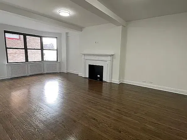 20 5th Avenue image 1 of 5