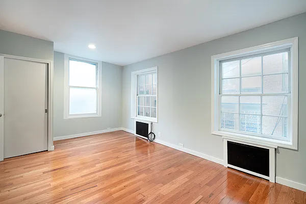 Rented by Compass | media 14