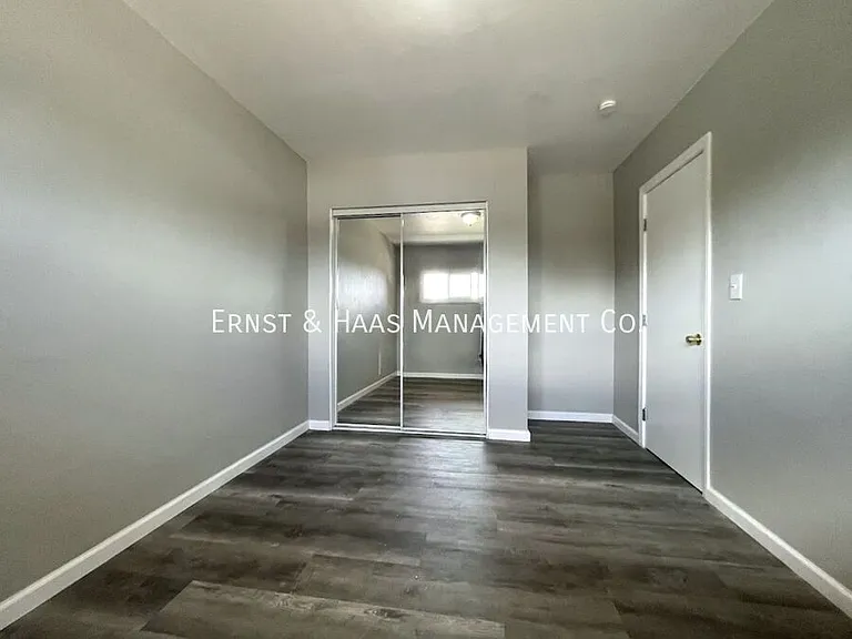 908 N Rose Ave #C — Photo 8