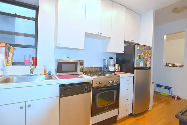 Rented by Manhattan Spaces | media 30