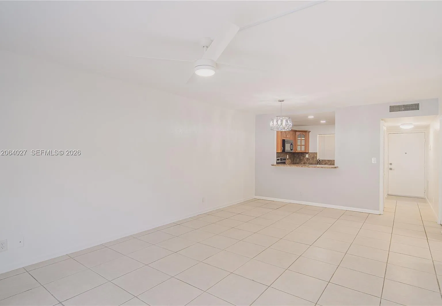 Coral Gardens Ii Condo — Photo 2