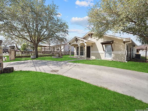 2nd image of 303 LA MANDA BLVD