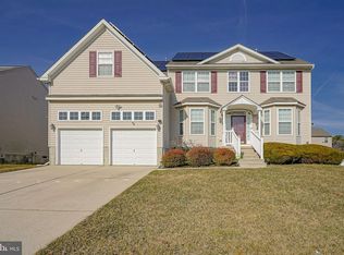 7 Mallards Crest Ct, Sicklerville, NJ 08081