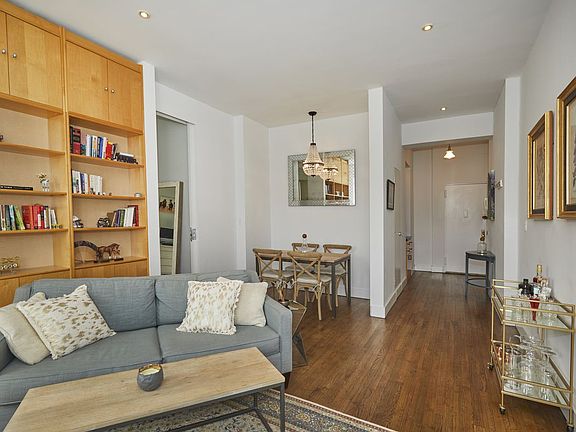 5th image of 99 Bank St APT 4J