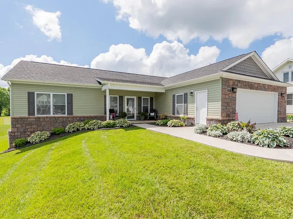 9 Alleghany St, Christiansburg, VA 24073