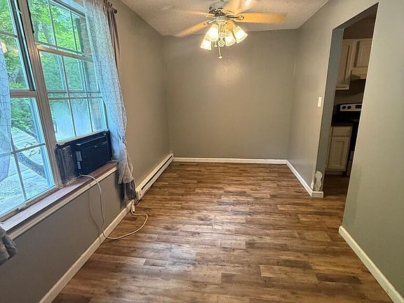 3rd image of 220 Mays Branch Rd