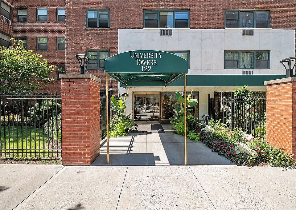 1st image of 122 Ashland Pl APT 15D