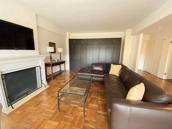 1st image of 40 Central Park S #3B