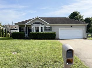 3268 N Senseney Cir, Clarksville, TN 37042