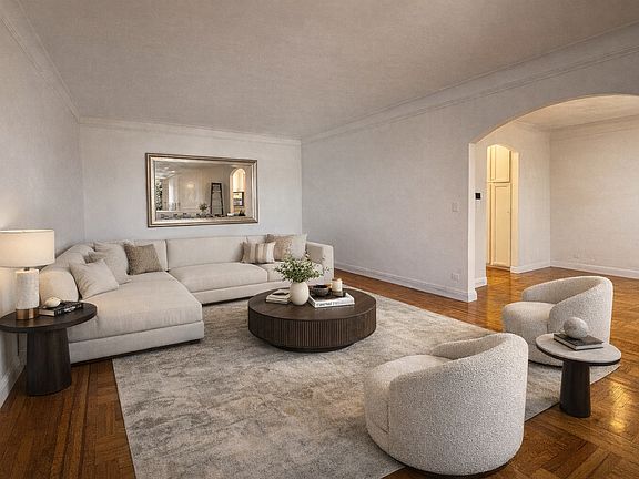 4th image of 4755 39th Pl APT 6H
