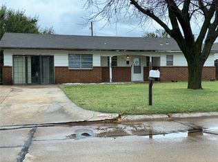 2110 3rd St, Woodward, OK 73801