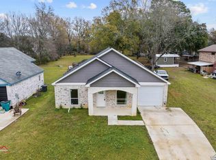 180 N Pinewood Dr, Carthage, TX 75633