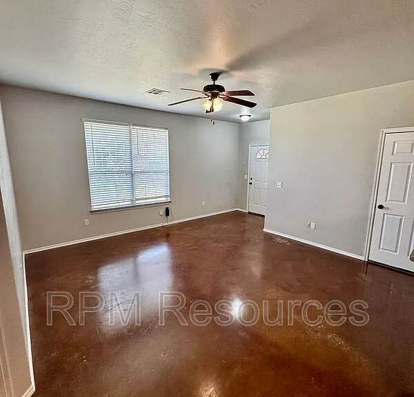 1818 Post Oak Rd — Photo 3