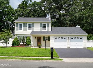 12 Quailtree Ln, Howell, NJ 07731