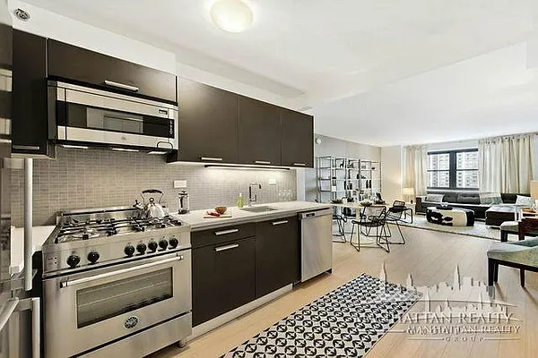 Rented by Manhattan Realty Group | media 12