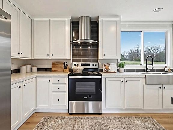 3rd image of 1890 Mosley Ferry Rd