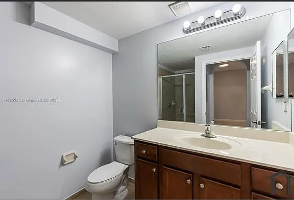 17067 SW 93rd St — Photo 7