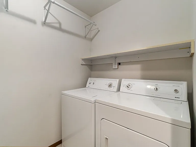 2428 Morning Dawn Dr — Photo 35