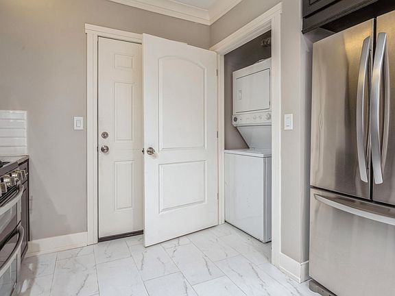 4th image of 6512 N Fairfield Ave #1