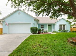 553 Ray St, Sebastian, FL 32958