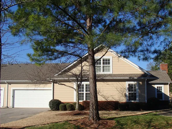 281 Oak Club Ln, Collierville, TN 38017