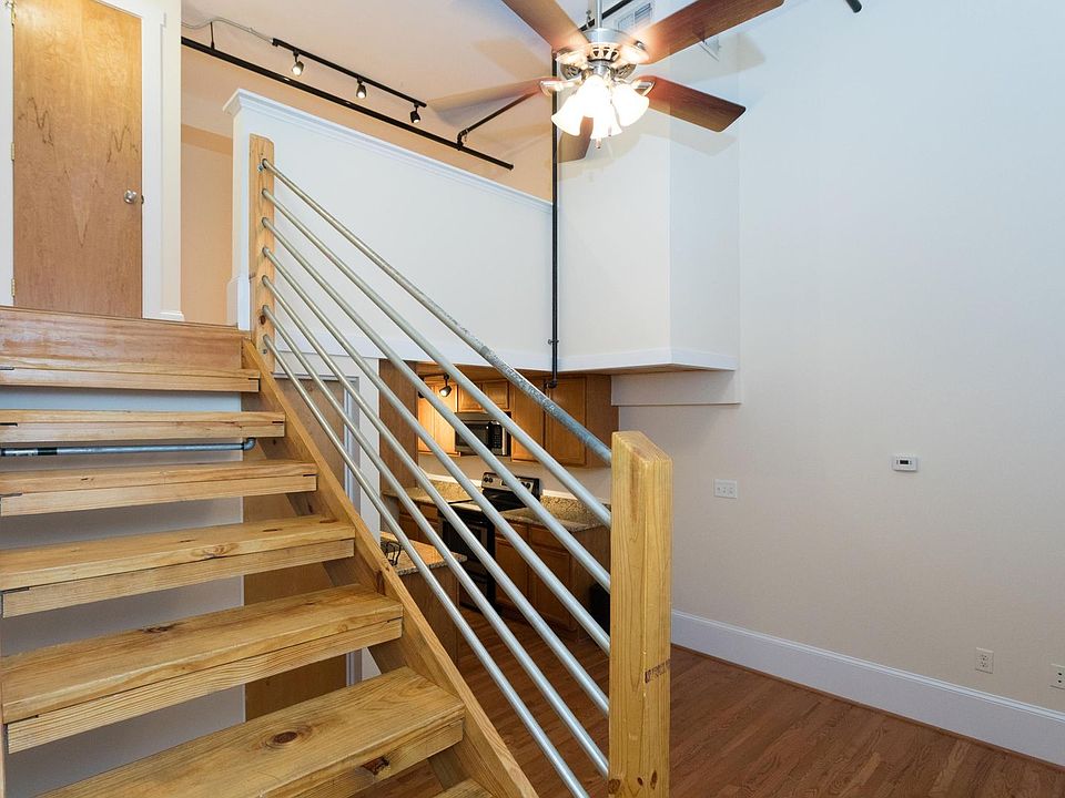 1st image of 323 W Broad St APT 8