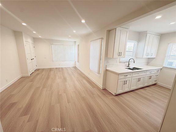 2nd image of 4123 Ocean View Blvd #3