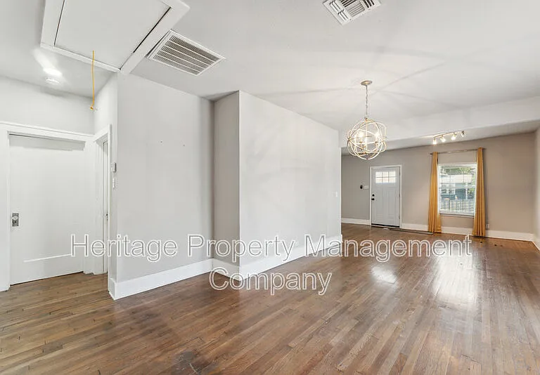 1031 Schley Ave — Photo 32