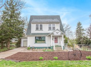 1800 Westwood Dr NE, Grand Rapids, MI 49525