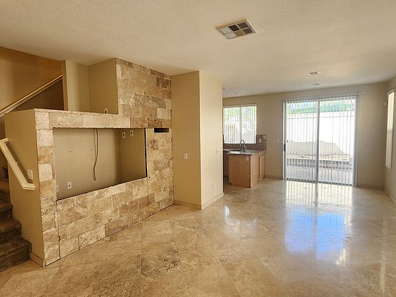 2nd image of 1156 De Leon Dr