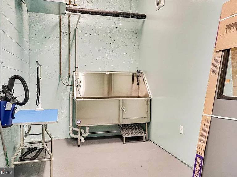 88 V St SW #708 — Photo 37