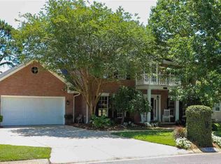 1298 Greenview Ln, Gulf Breeze, FL 32563