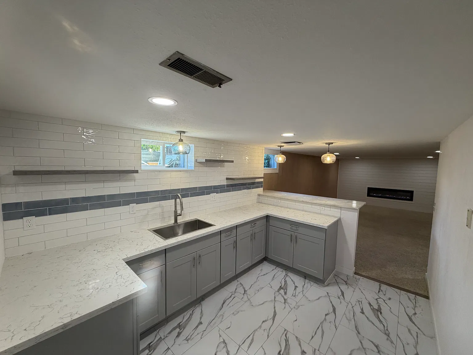 2 bed, 825 sqft, $2,900 — Photo 3
