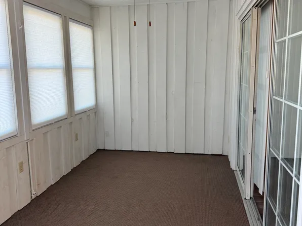 104 Meadow Park Ln APT C, Hendersonville, NC 28792