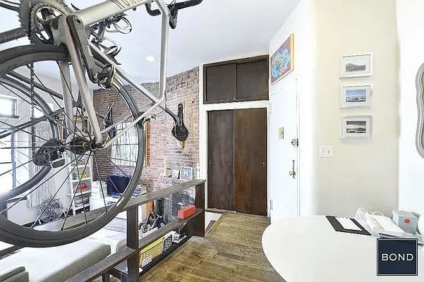 Rented by Bond New York | media 17