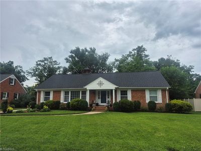 2811 Northampton Dr, Greensboro, NC, 27408