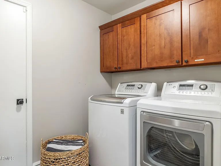 5948 E Corrine Dr — Photo 45