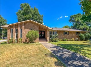 401 Henryetta St, Springdale, AR 72762