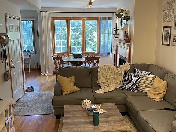 2nd image of 1330 N Greenview Ave #2