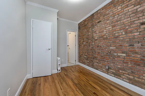 Rented by Mirador Real Estate | media 23