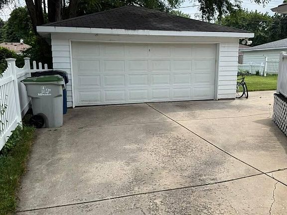 3rd image of 6315 W Hustis STREET