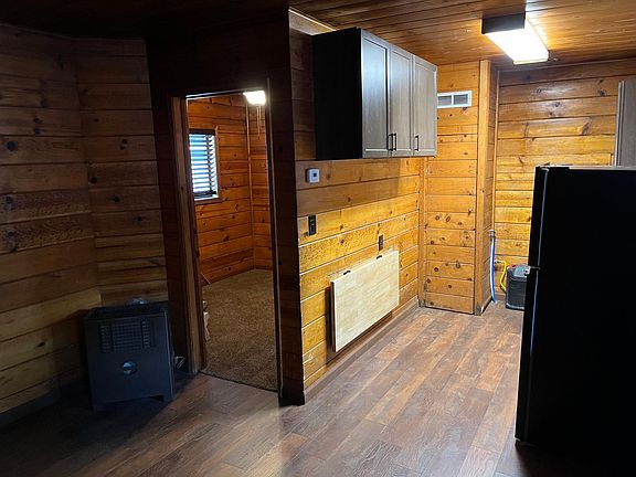 2nd image of 3801 Aspen Ave #8