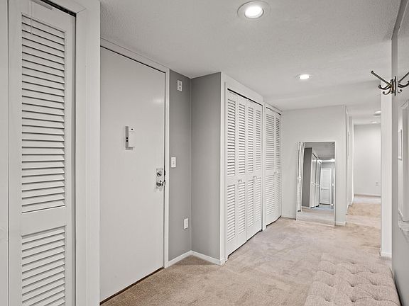 3rd image of 3412 Oak Ridge Rd APT 309