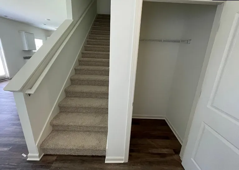229 Chelsea Park Cir — Photo 15