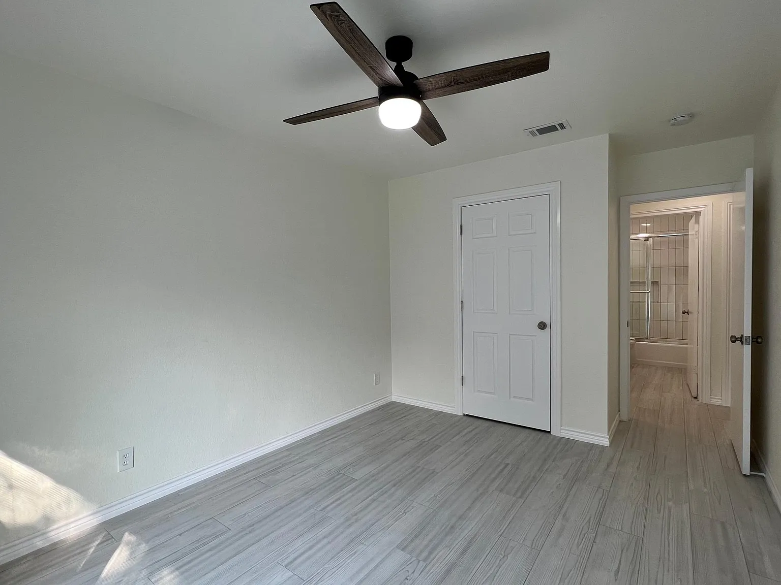 3 bed, 1526 sqft, $2,500 — Photo 2
